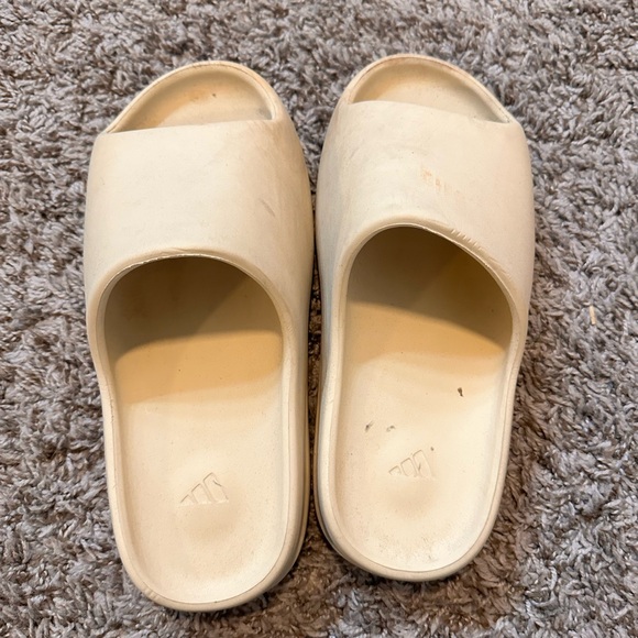 tan beige yeezy slides - Picture 1 of 2